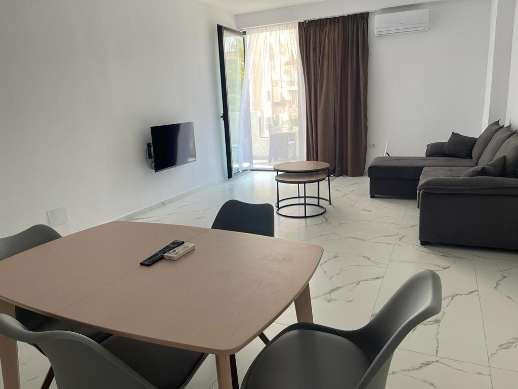 Sunrose Residences Sarande Exterior photo